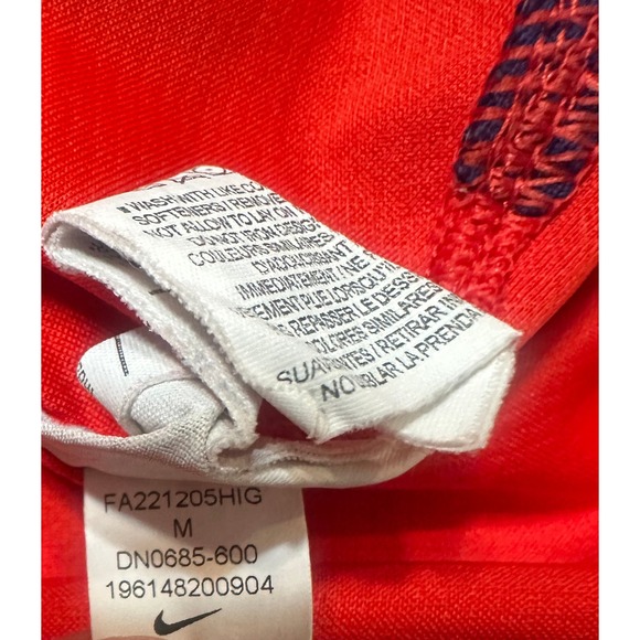 Nike England Soccer Team 2022 Away Red Dri-Fit Jersey Men's Sz M (DN0685-600) - Picture 8 of 10